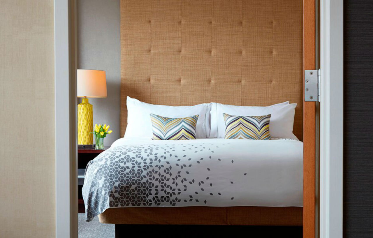 Hotel Renaissance Downtown 4*